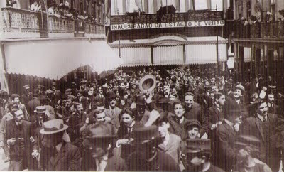 Fichier:Manifestation de royalistes en 1919.jpg