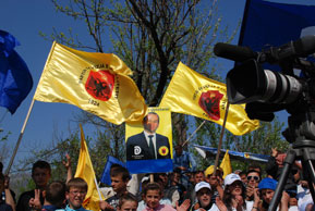 Fichier:Manifestation de monarchistes albanais.jpg