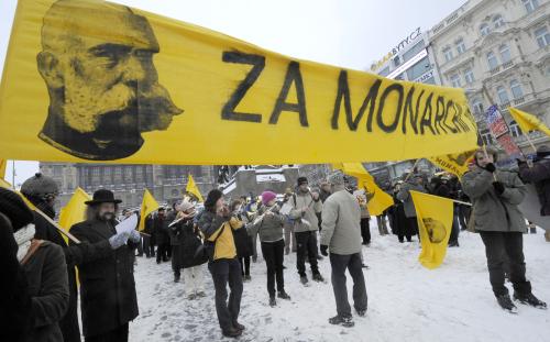 Fichier:Manifestation des Monarchistes tchèques.jpg