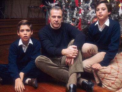 Fichier:Alphonse II et ses deux fils.jpg