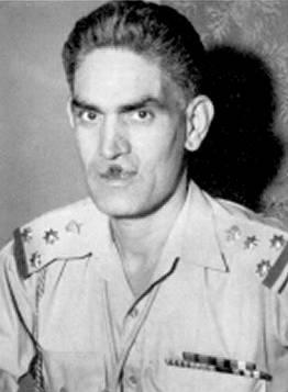 Fichier:Le Brigadier- Général Abd El Karim Kassem.jpg