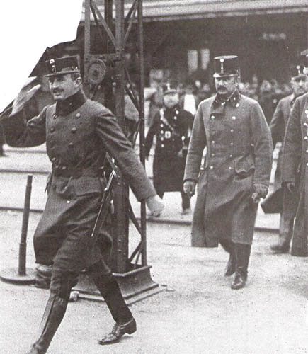 Fichier:Charles Ier d'Autriche en tenue militaire.jpg