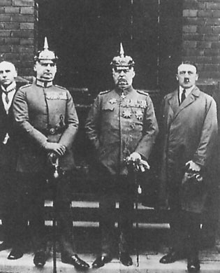 Fichier:Hitler brasserie2.jpg