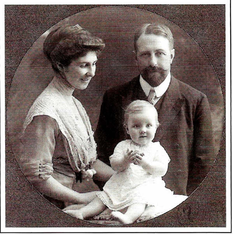 Fichier:Pedro Gastao et ses parents.png