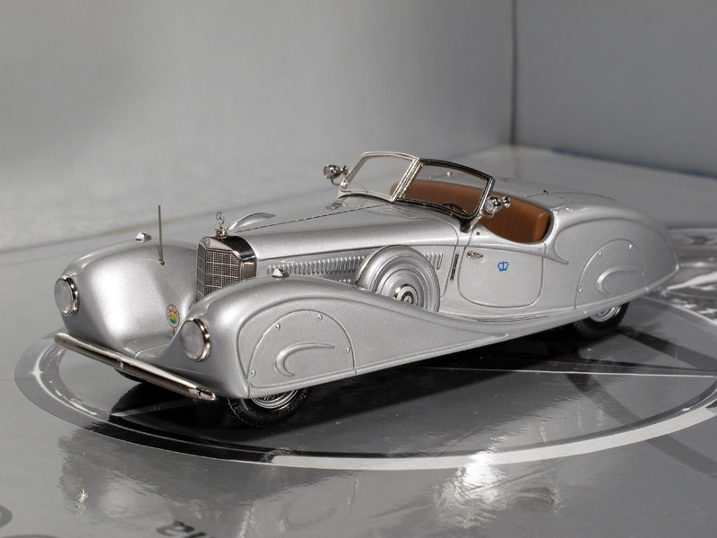 Fichier:Voiture du Roi Ghazi.jpg