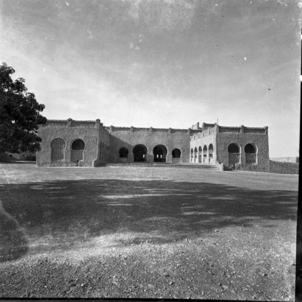 Fichier:Palais royal du Moro Naba en 1958.jpg